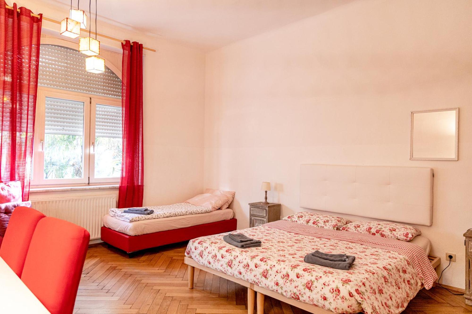 Bolzano Rooms Luaran gambar